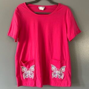 Women’s M front pockets Butterfly designs Y2K comfy pullover top, flowy cottage
